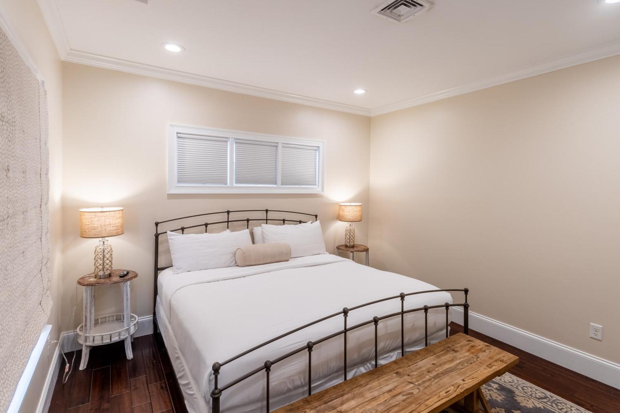 Апартаменты The Newport Lofts - 546 Thames Street Экстерьер фото